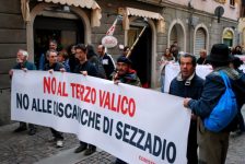 Nella foto - Laboratorio Sociale Alessandria