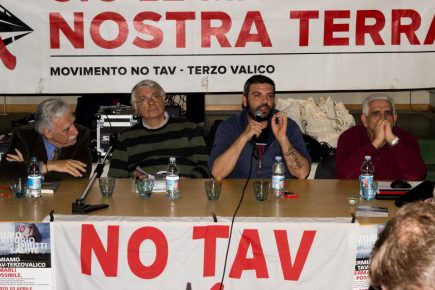 Nella foto - Laboratorio Sociale Alessandria