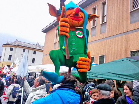 Nella foto - Laboratorio Sociale Alessandria