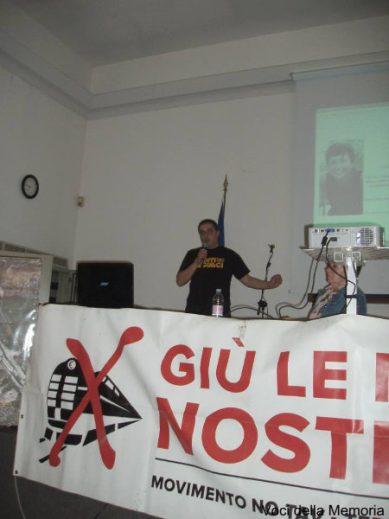 Nella foto - Laboratorio Sociale Alessandria