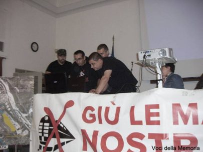 Nella foto - Laboratorio Sociale Alessandria