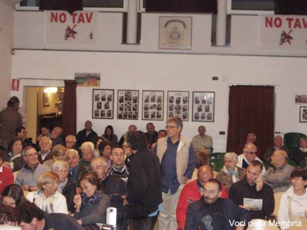 Nella foto - Laboratorio Sociale Alessandria