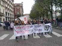 Nella foto - Laboratorio Sociale Alessandria