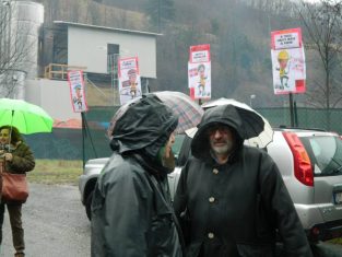 Nella foto - Laboratorio Sociale Alessandria