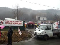 Nella foto - Laboratorio Sociale Alessandria