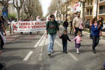 Nella foto - Laboratorio Sociale Alessandria