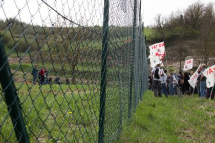 Nella foto - Laboratorio Sociale Alessandria