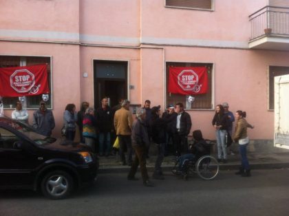 Nella foto - Laboratorio Sociale Alessandria