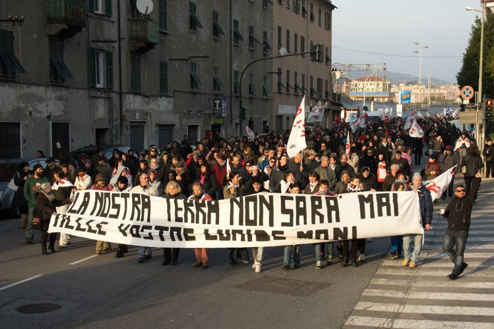 Nella foto - Laboratorio Sociale Alessandria