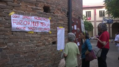 Nella foto - Laboratorio Sociale Alessandria