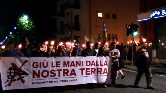 Nella foto - Laboratorio Sociale Alessandria