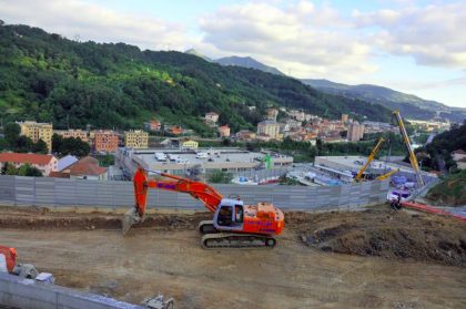 Nella foto - Laboratorio Sociale Alessandria