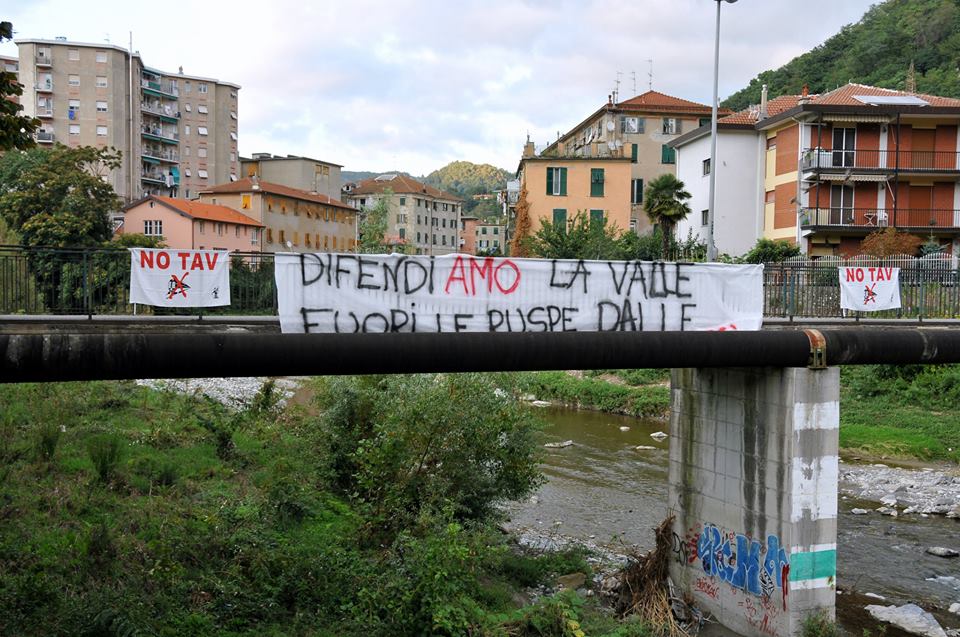 Nella foto - Laboratorio Sociale Alessandria