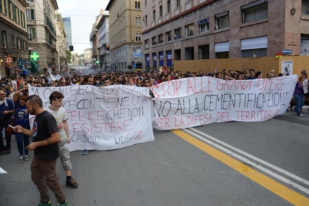 Nella foto - Laboratorio Sociale Alessandria