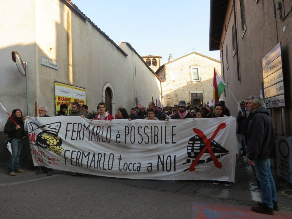 Nella foto - Laboratorio Sociale Alessandria