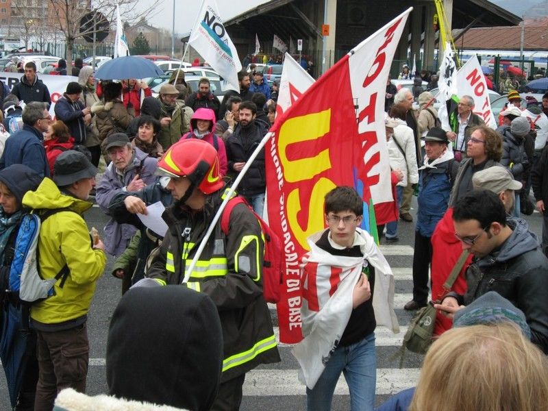 Nella foto - Laboratorio Sociale Alessandria