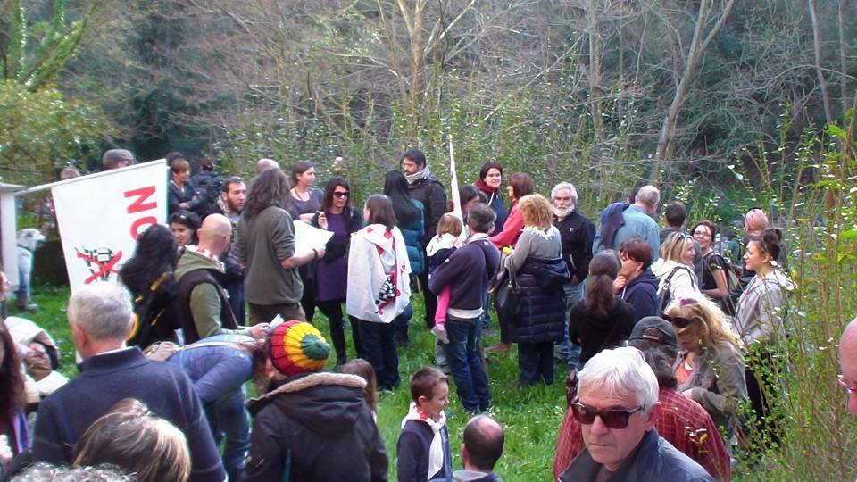 Nella foto - Laboratorio Sociale Alessandria