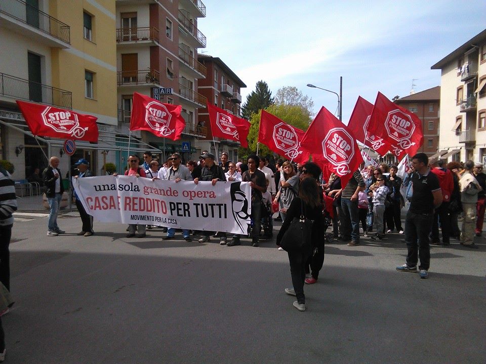 Nella foto - Laboratorio Sociale Alessandria