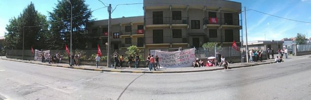 Nella foto - Laboratorio Sociale Alessandria