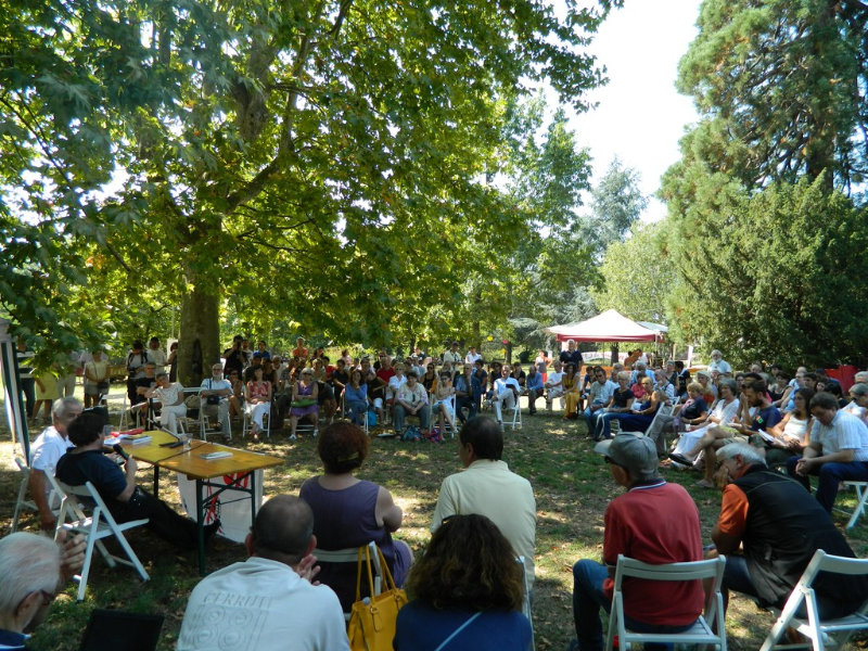 Nella foto - Laboratorio Sociale Alessandria