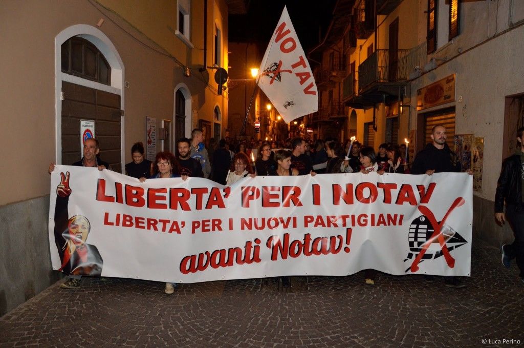 Nella foto - Laboratorio Sociale Alessandria