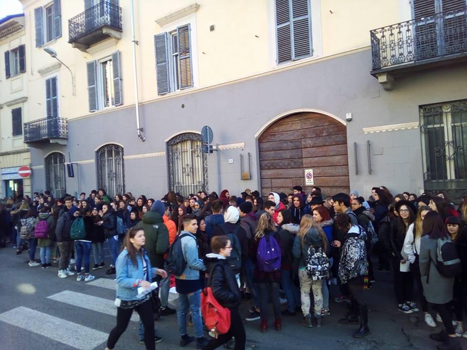 Nella foto - Laboratorio Sociale Alessandria