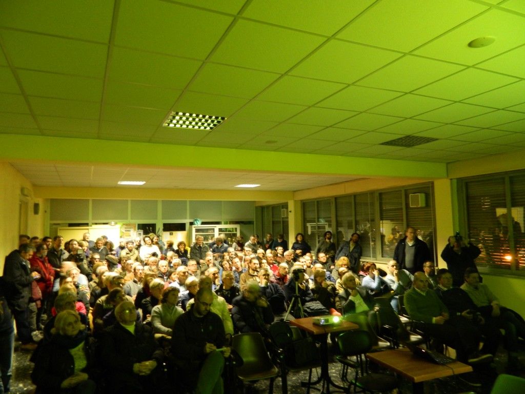 Nella foto - Laboratorio Sociale Alessandria