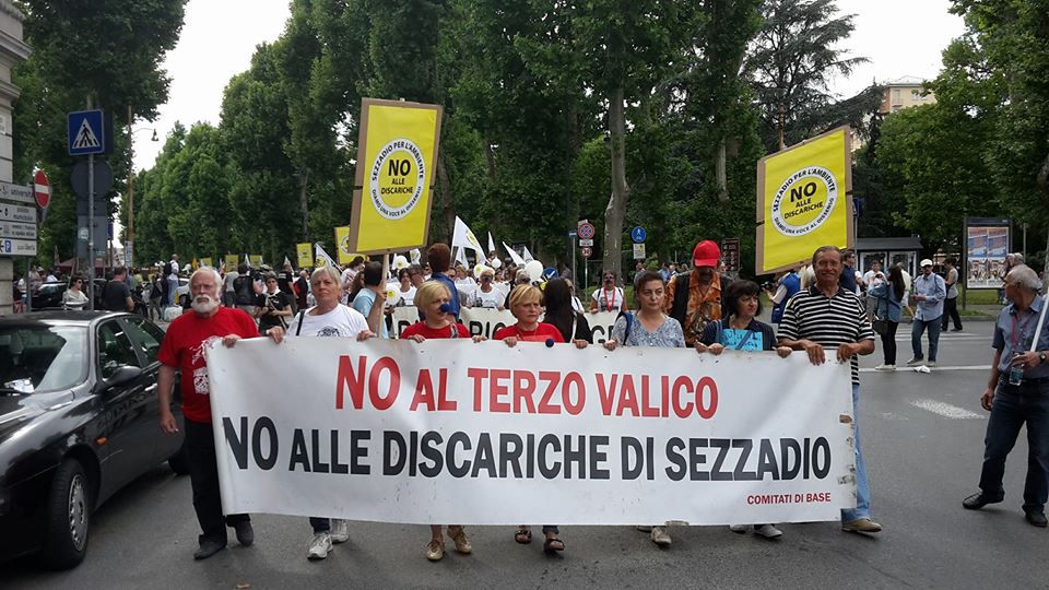 La Grassano rinuncia al progetto. La Valle Bormida vince la battaglia 1 - Laboratorio Sociale Alessandria Nella foto - Laboratorio Sociale Alessandria