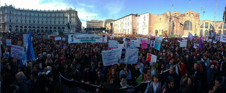 Non Una di Meno! 200.000 in piazza a Roma contro la violenza sulle donne