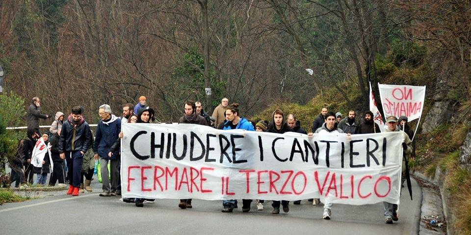 Nella foto - Laboratorio Sociale Alessandria