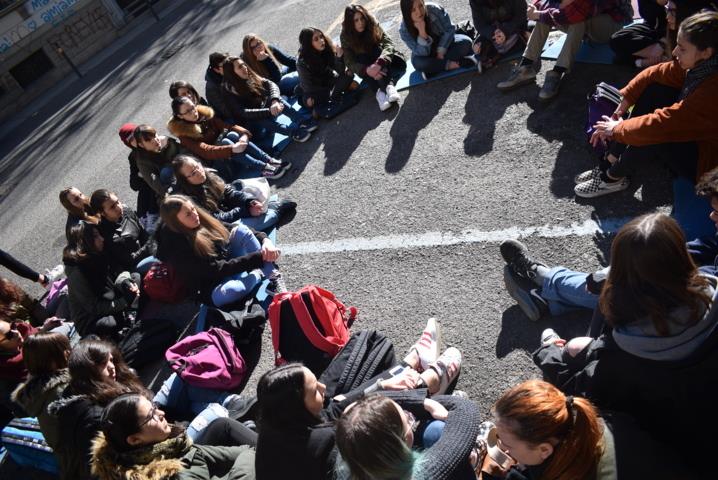 Nella foto - Laboratorio Sociale Alessandria