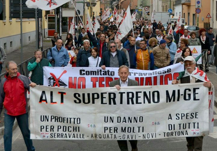 Nella foto - Laboratorio Sociale Alessandria