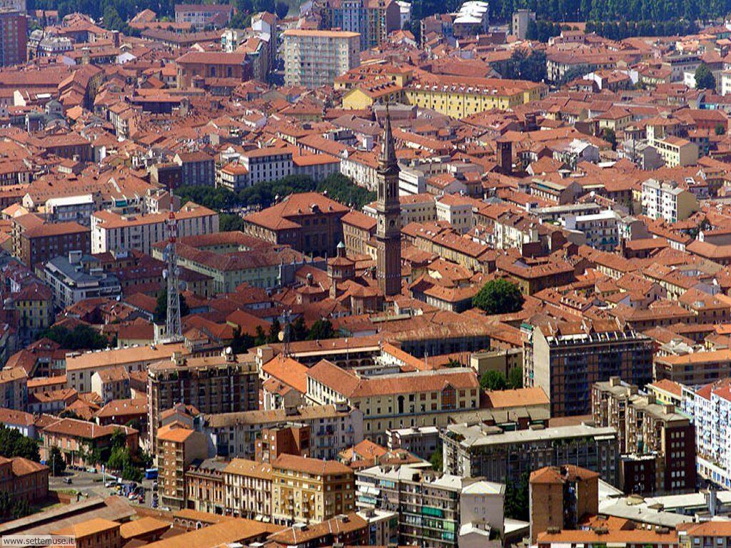 Nella foto - Laboratorio Sociale Alessandria