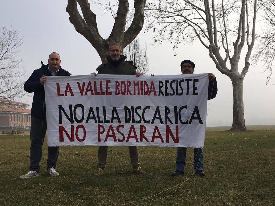 Nella foto - Laboratorio Sociale Alessandria