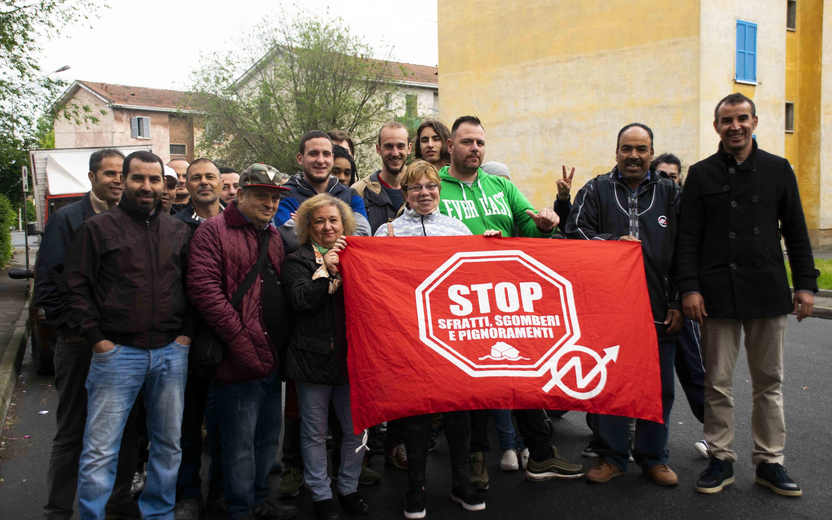 Il Movimento per la Casa inizia il mese di maggio con il blocco di due sfratti