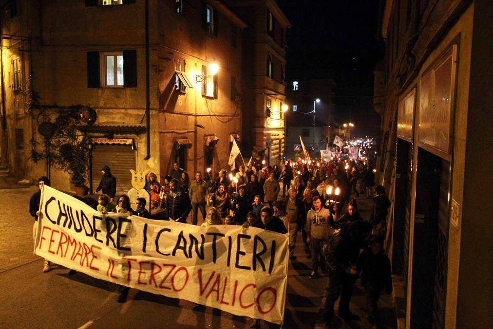 Nella foto - Laboratorio Sociale Alessandria