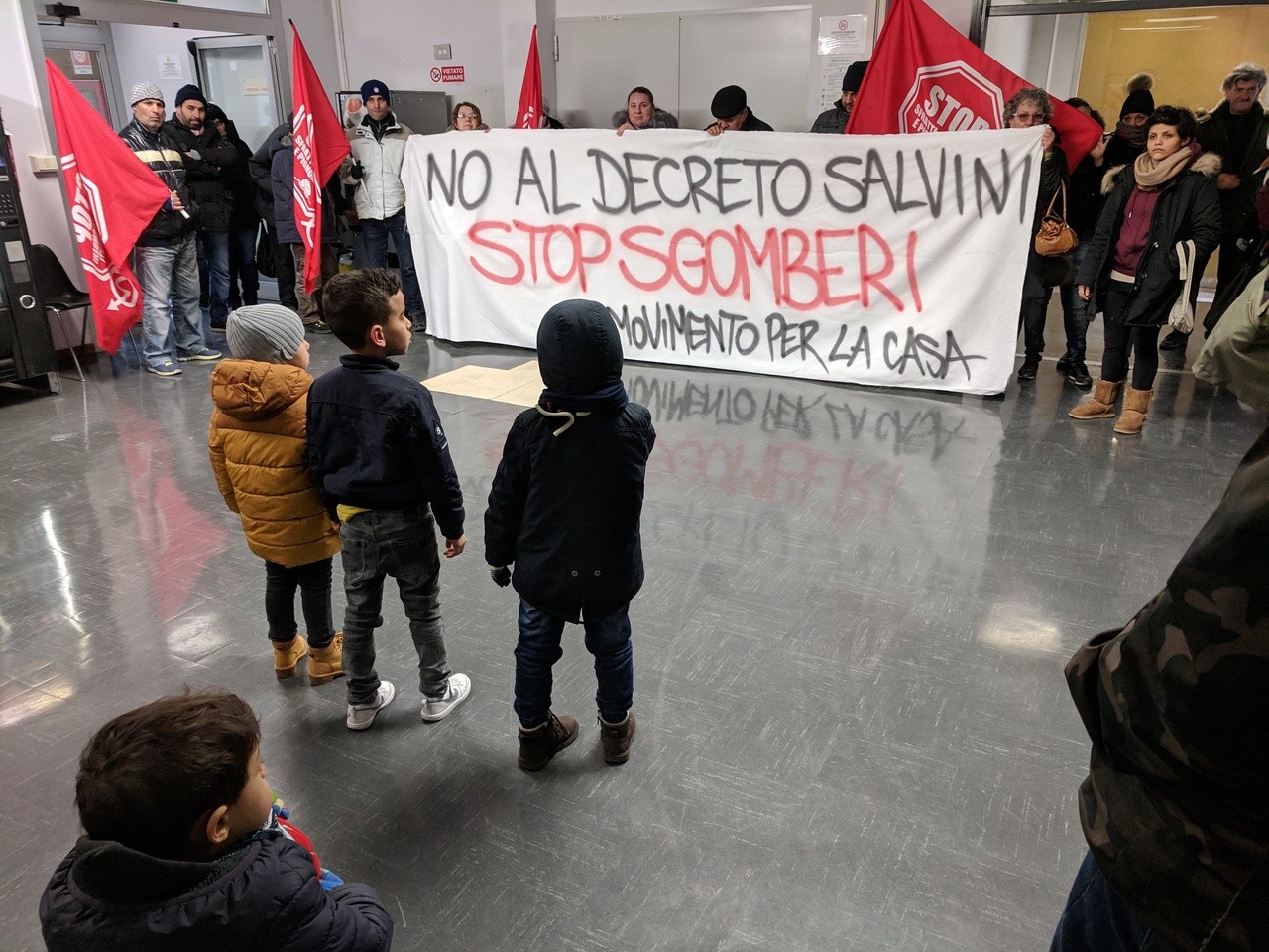 Nella foto - Laboratorio Sociale Alessandria