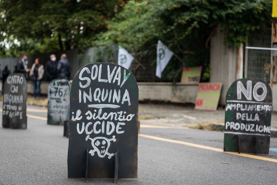 Nella foto - Laboratorio Sociale Alessandria