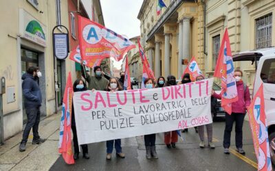 La lotta delle pulitrici non si ferma: presidio davanti all’ospedale di Alessandria per i tamponi