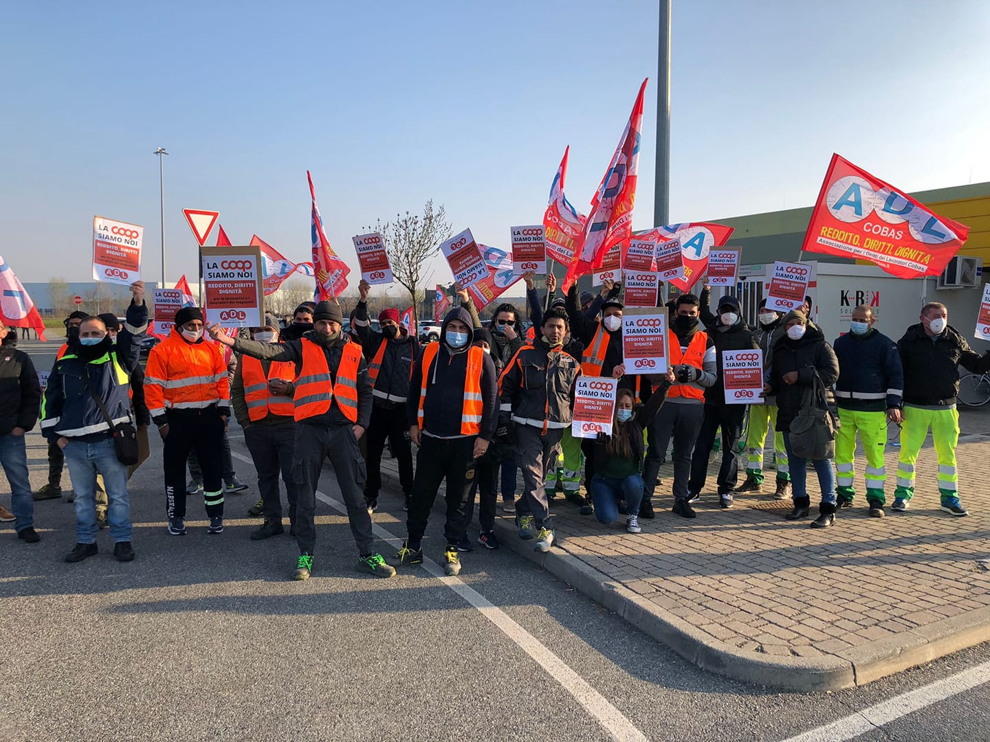 Grande successo dello sciopero alla COOP di Vercelli. Domani nuova giornata di sciopero